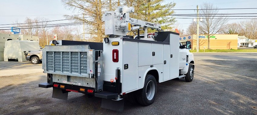 Chevy 5500 with Knapheide Servie body, Liftmoore crane, Tommygate litfgate, and Vanair 300 gas.